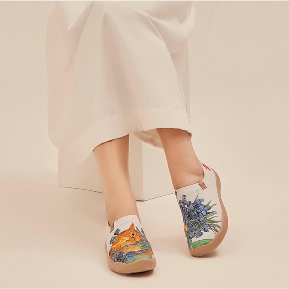 NWT Women’s Comfortable Shoes Canvas/Love Irises' Smell/US5.5 - Picture 4 of 10